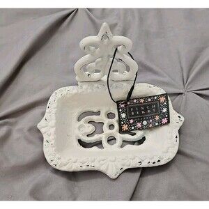 Finch Berry Cast Iron Victorian Style Soap Dish NWT